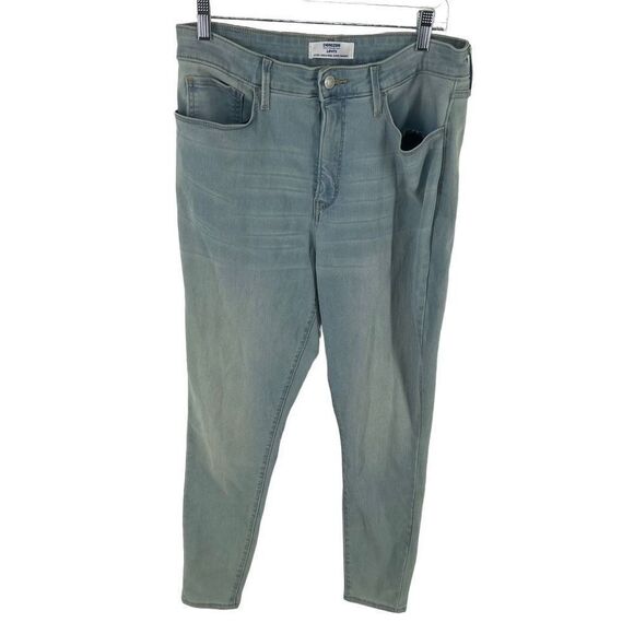 Levi's Women's Ultra High Rise Super Skinny Jeans 5 Pocket Stretch Size 33 - Picture 1 of 10